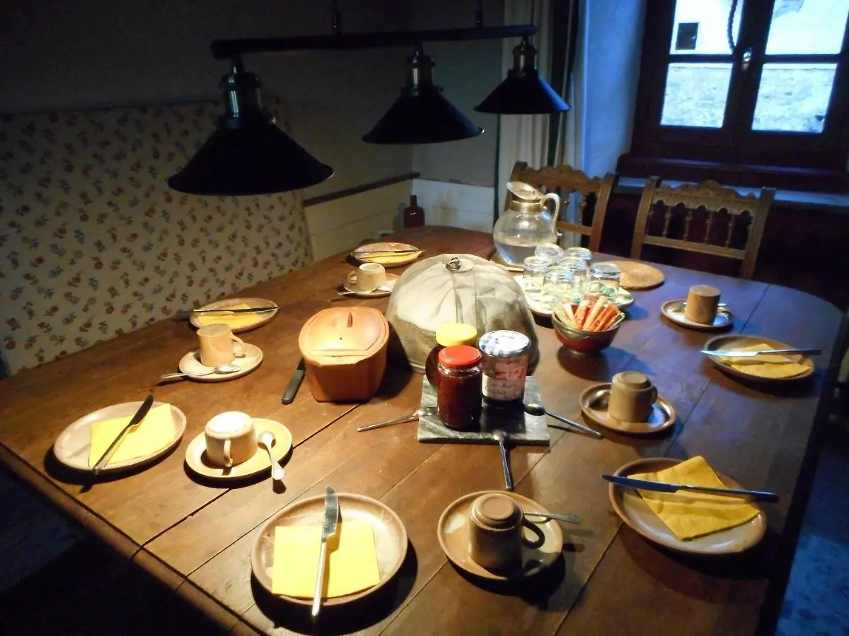 The Tavern Castelnau-Pégayrols Bed & Breakfast