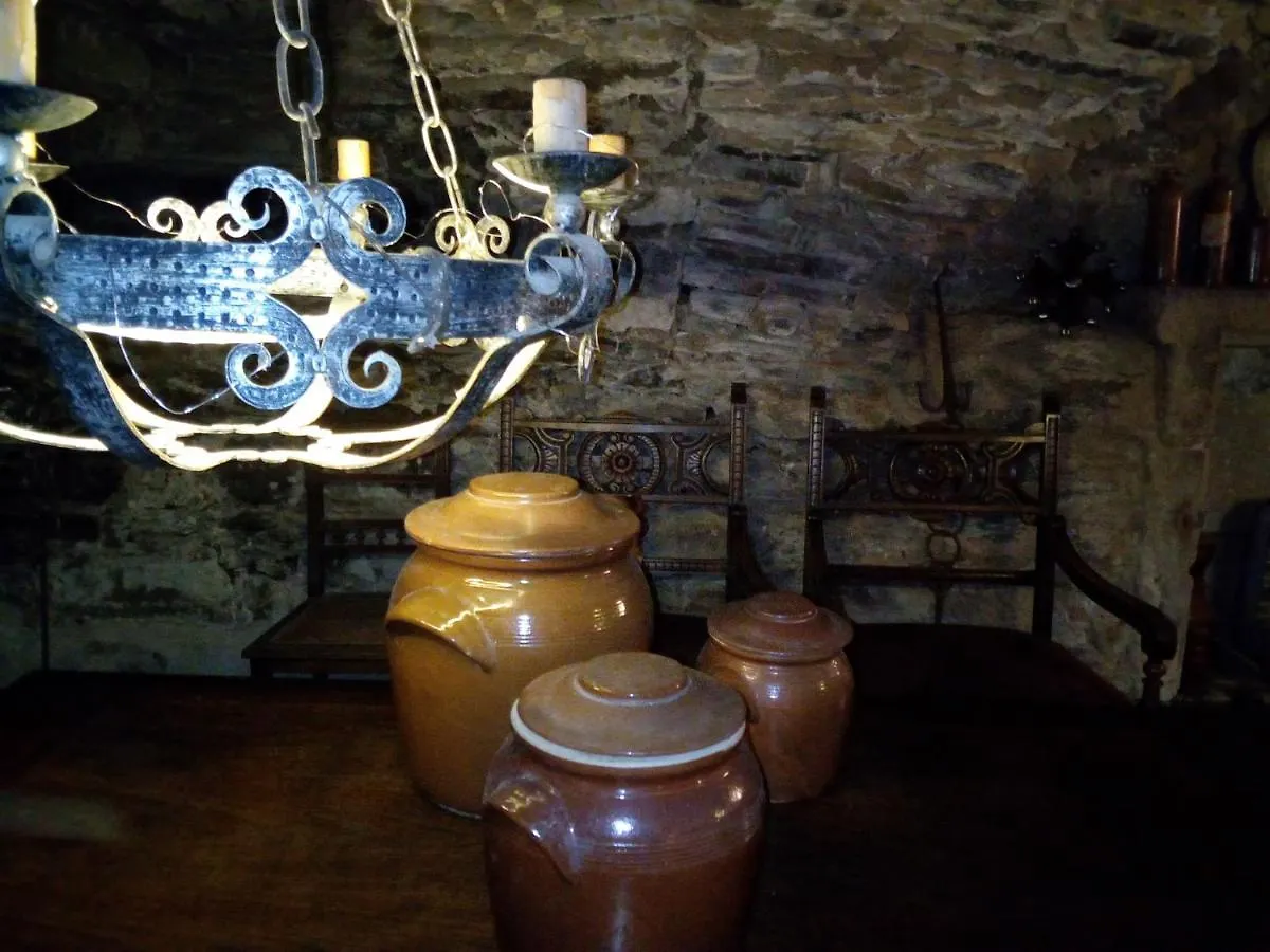 The Tavern Castelnau-Pegayrols Bed & Breakfast